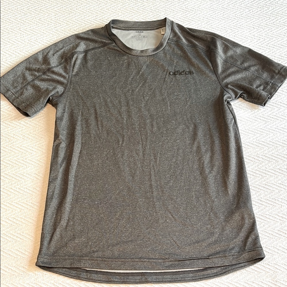 Adidas Men's Charcoal Athletic Tee Size Small